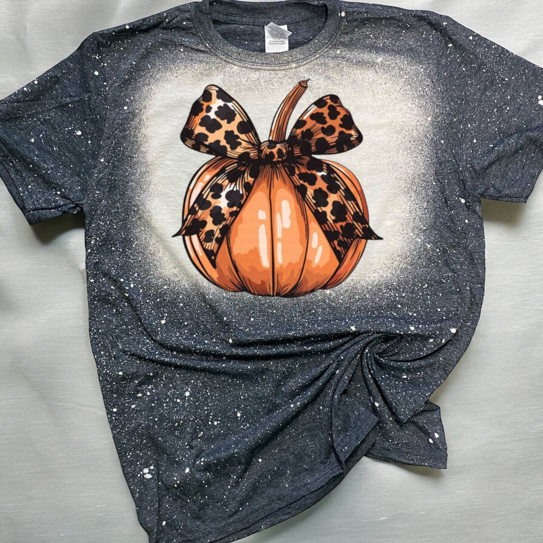 Pumpkin W/Leopard Bow Bleached tee